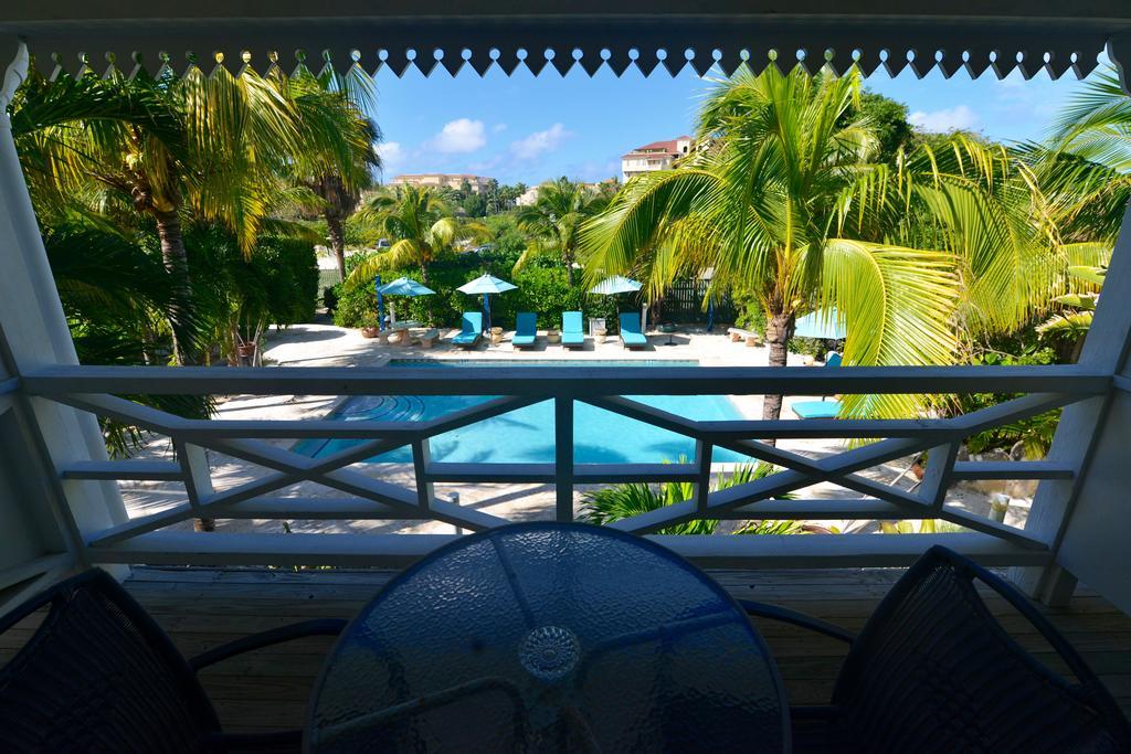 Caribbean Paradise Inn Providenciales Exterior photo